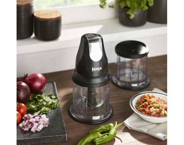 Ninja Food Chopper Express Chop with 200-Watt, 16-Ounce Bowl for Mincing, Chopping, Grinding, Blending and Meal Everything Else - Image 2